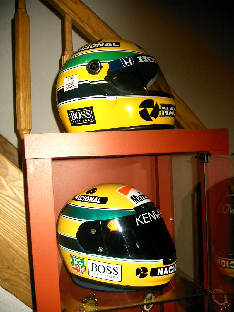 Neuer Helm 2.jpg