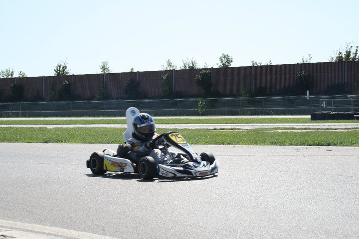 46357_149055578451937_100000424879432_344616_2337805_n.jpg
