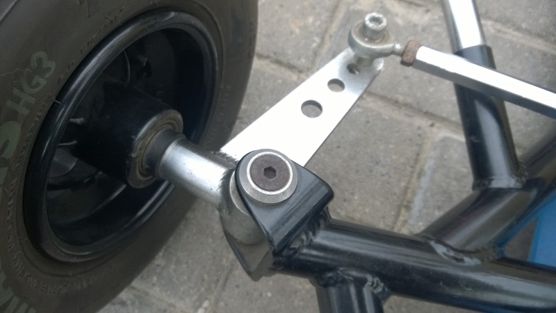 Achsschenkel VR.jpg