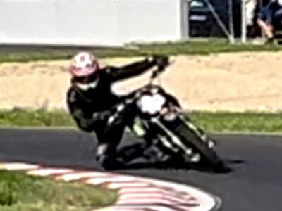 pitbike_knie.jpeg