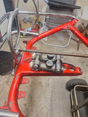 Da muss irgendwo das Pedal hin