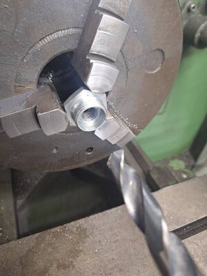 Ab auf die Drehbank...Attacke