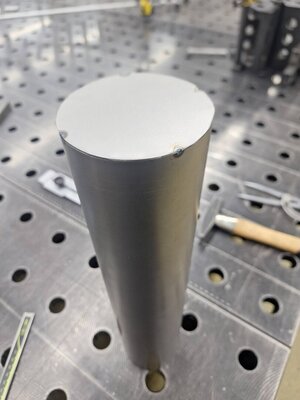 Deckel ausgeschnitten und angepasst