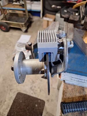 Probemontage am Achsschenkel